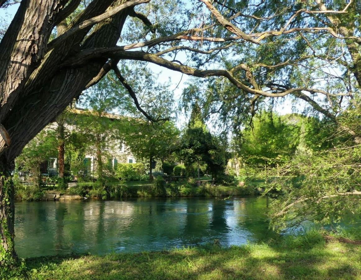 Bed and Breakfast Mas Le Pont Des Aubes Л'Иль-сюр-ла-Сорг Экстерьер фото